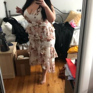 City Chic - Neutral Floral Dress